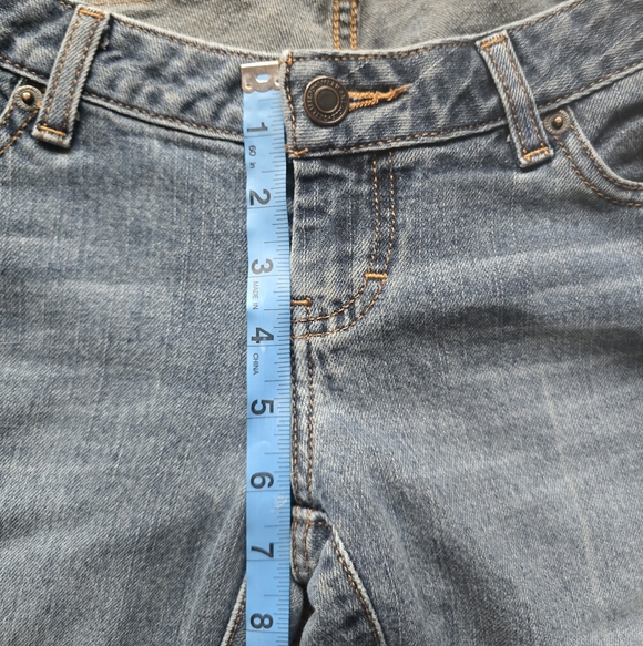 American Eagle Outfitters Flare Jeans - Picture 5 of 7